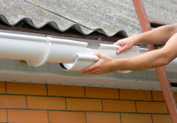 Gutter Hanging in East Stroudsburg